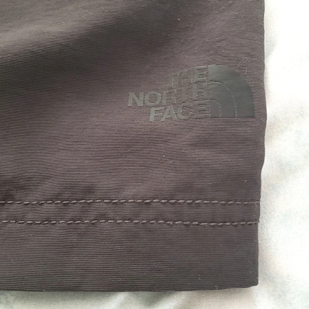 The North Face Shorts Size M